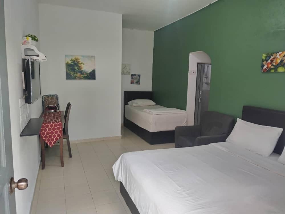 Langkawi Western Motel Pantai Cenang  Szoba fotó